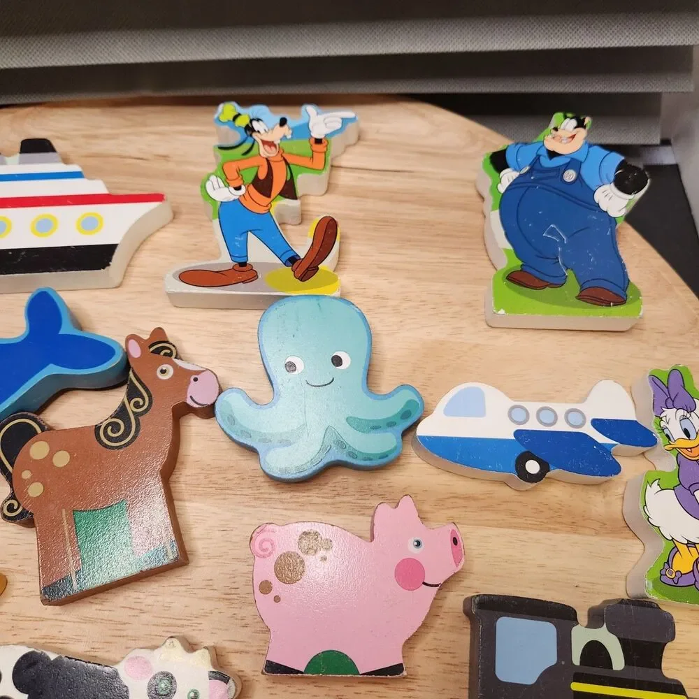 Wooden Cut-Out Puzzle Piece Assortment – Mixed Shapes, Display & Craft Use